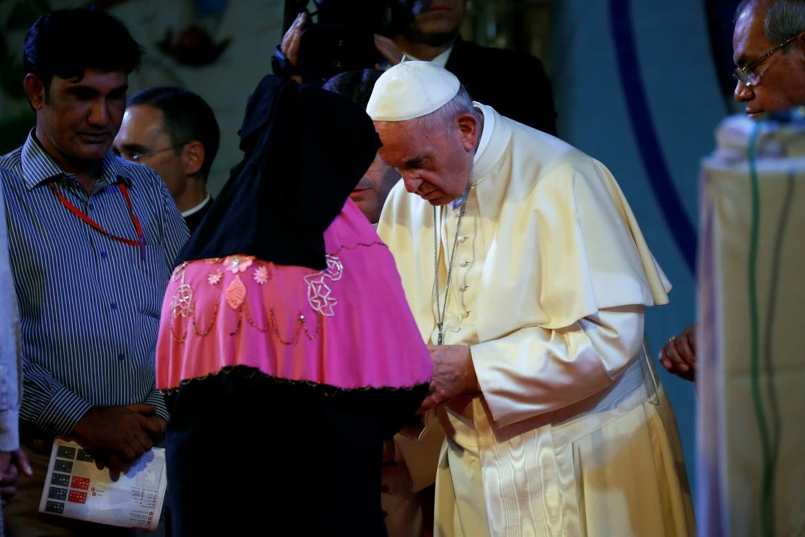 Pope asks forgiveness in Rohingya visit