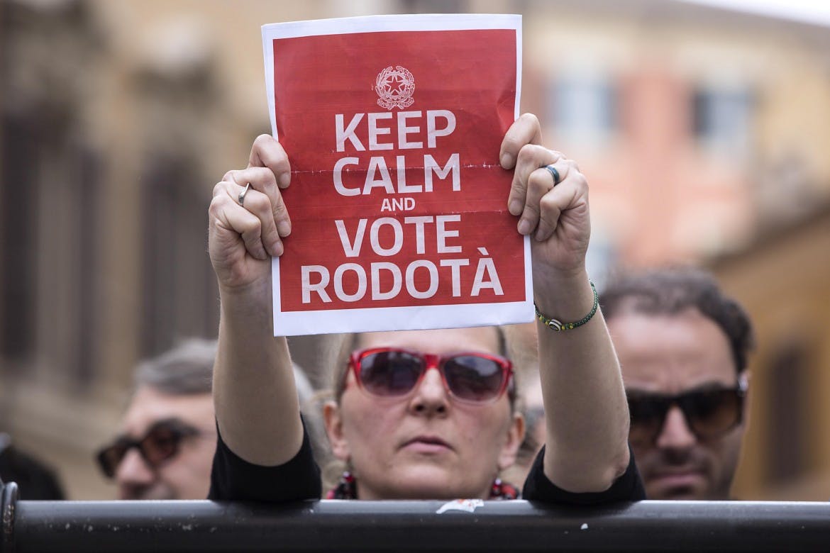 "Thank you Professor", a country in grief for Stefano Rodotà