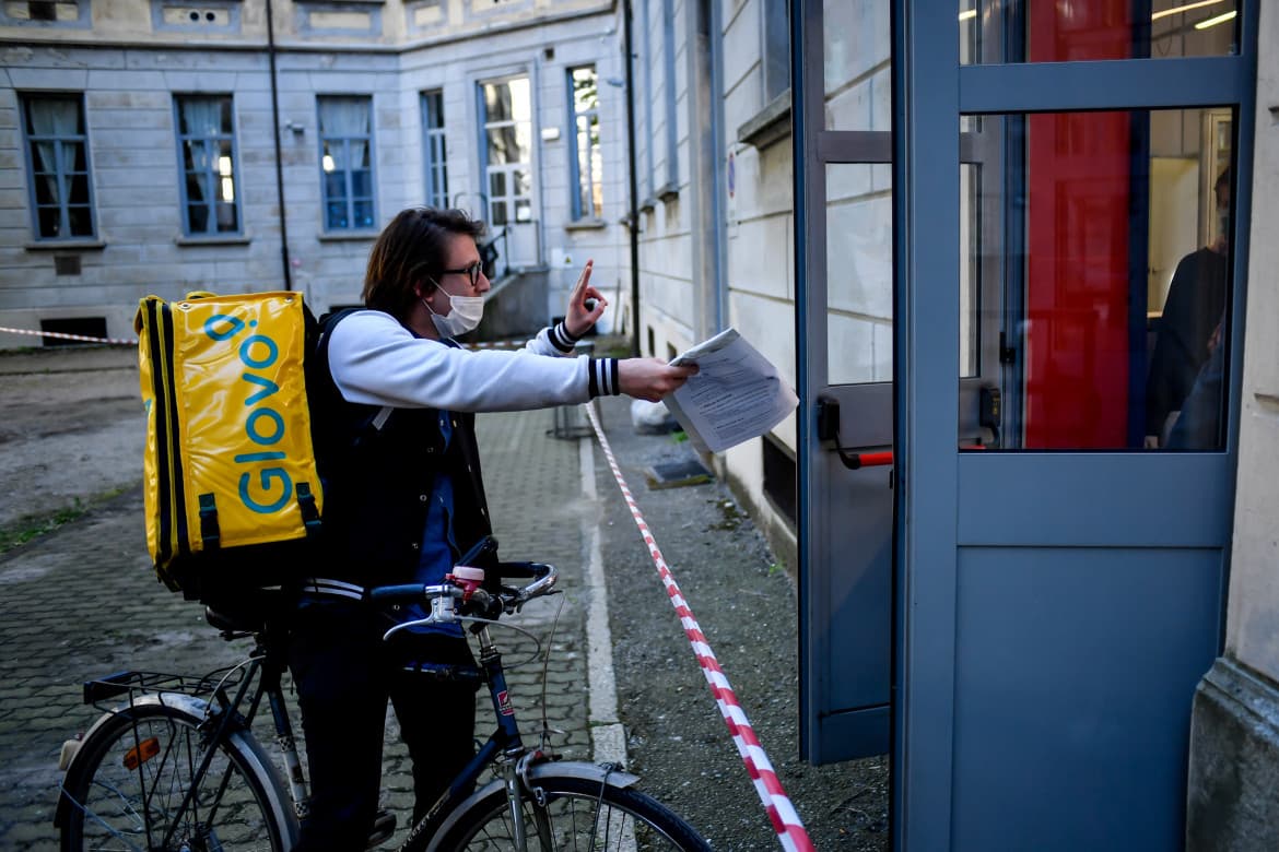 Delivery riders in Italy went on strike against ‘fake contracts’