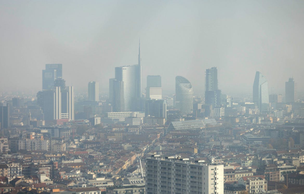 In the Po Valley, a warm-air blanket is creating deadly smog