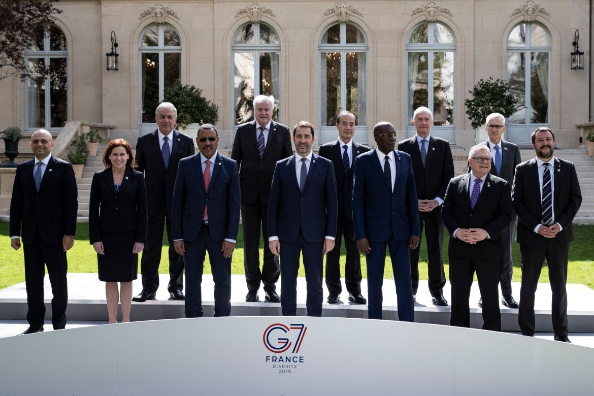 Barely functional G7 begins French summit