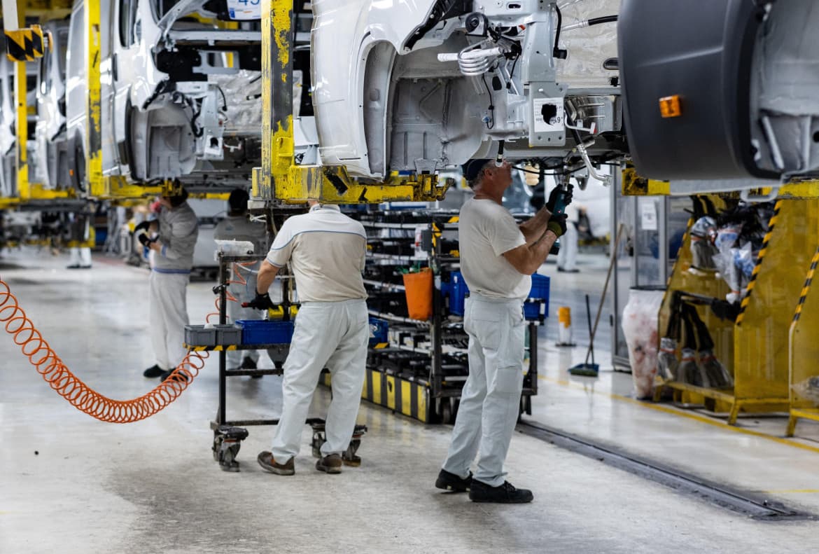 Italian industry is shrinking, and there’s no plan to stop it