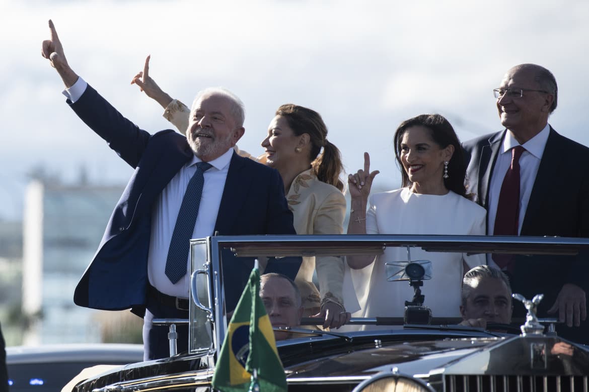 Brazil welcomes its new president while its former fled to Florida