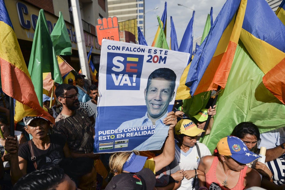 Falcón leads Maduro in the polls, but the real opposition is indifference