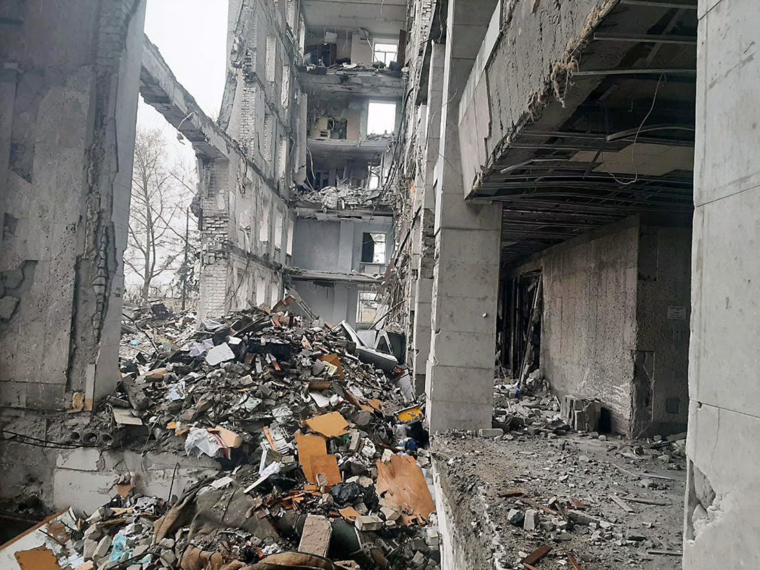 Russian bombs rain relentlessly on civilians in Mykolayiv