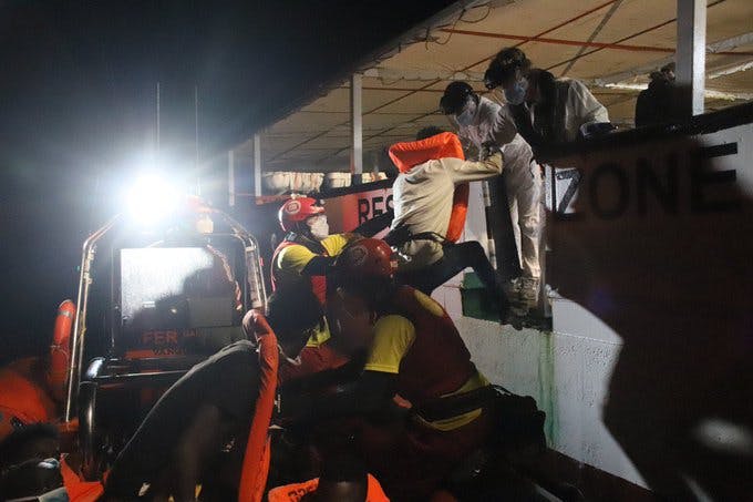 94 refugees die in the latest Mediterranean shipwreck