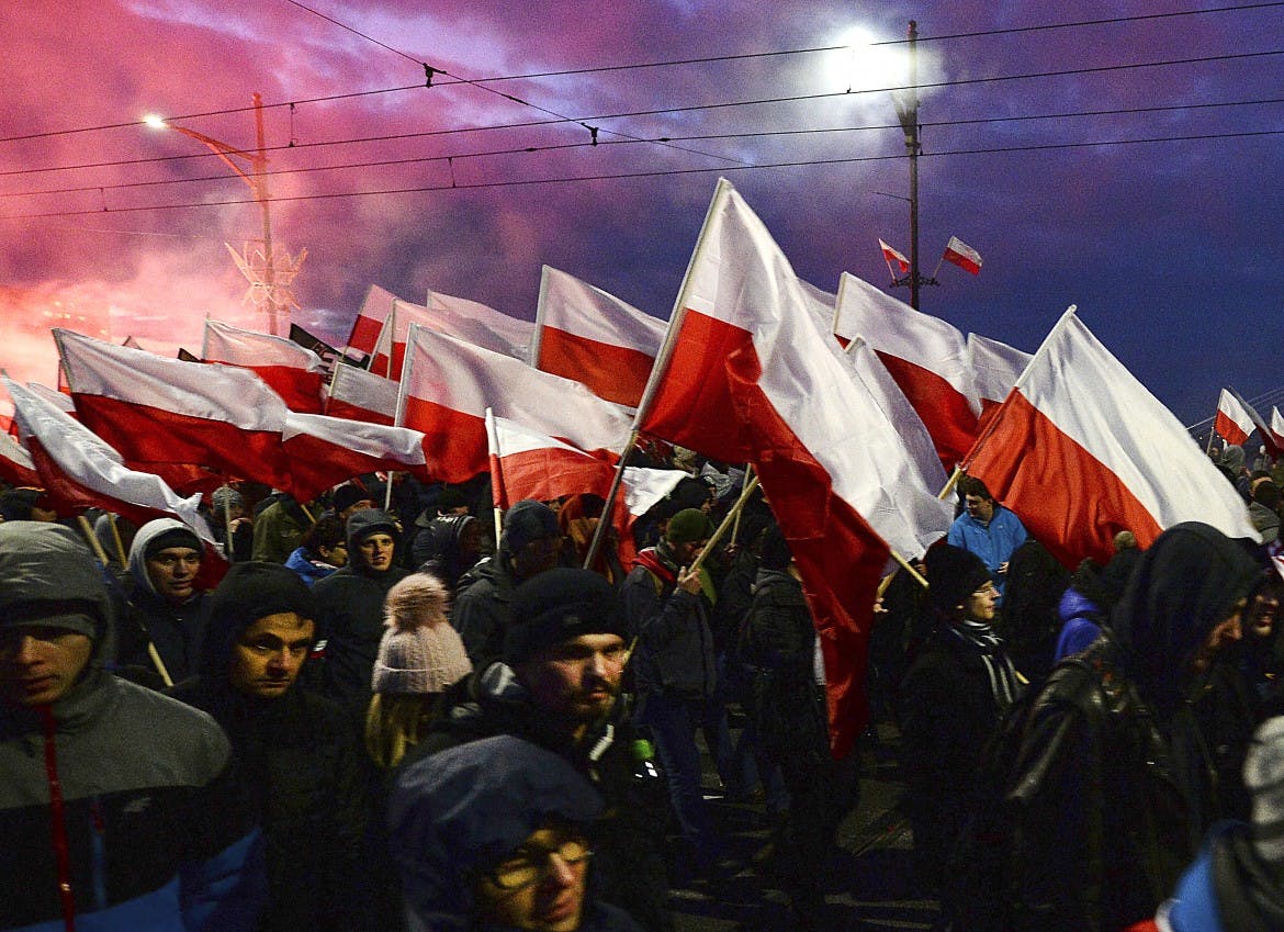 Poland finds itself increasingly divided as Nazis march on Warsaw