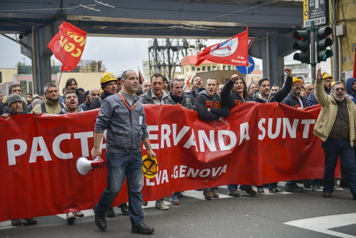 image of italian workers on strike