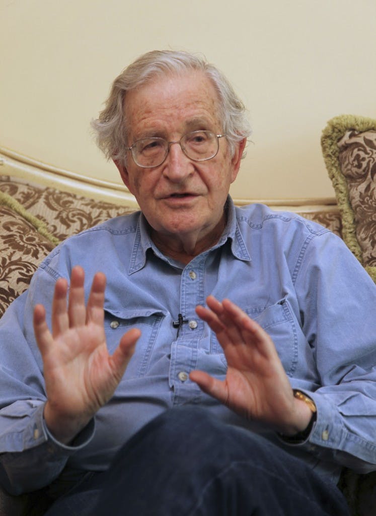 Chomsky: working people are turning against the élites, it's not populism
