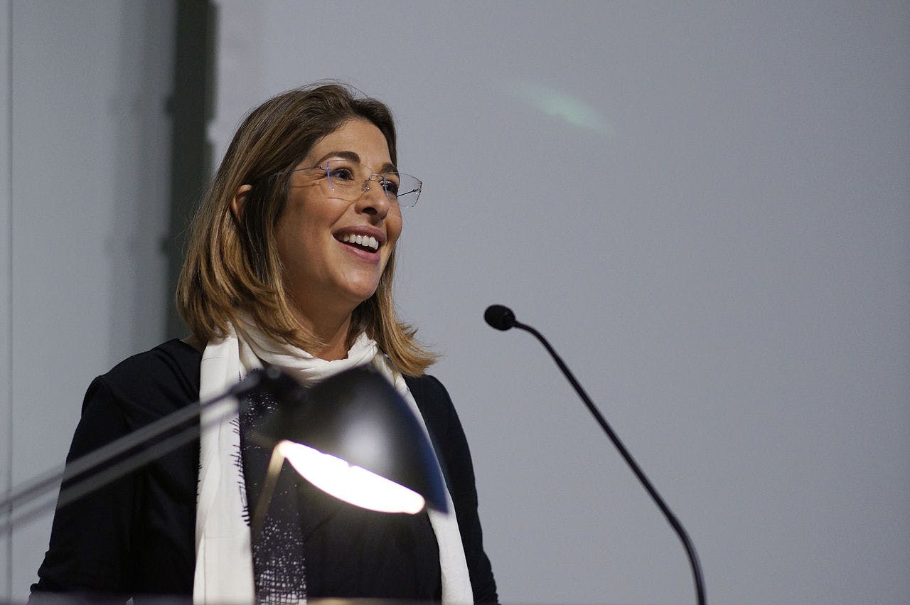 Naomi Klein delivers a command in speech to Labor leaders