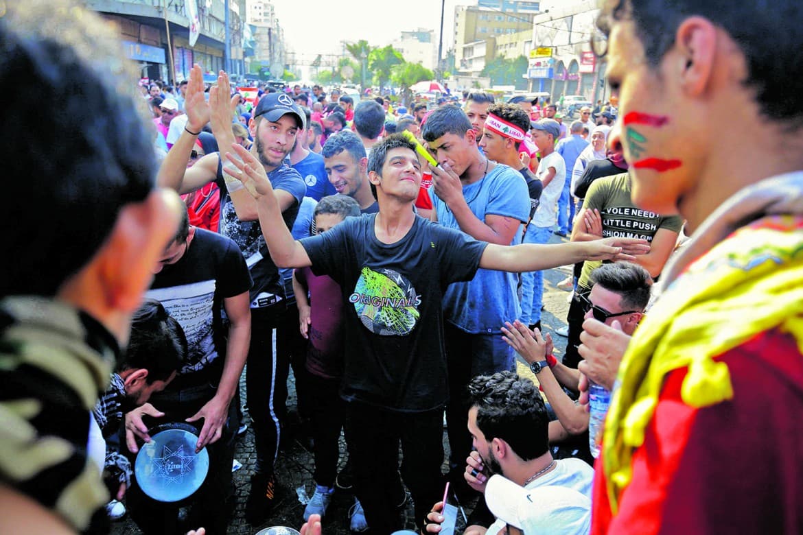 image of lebanon protesters