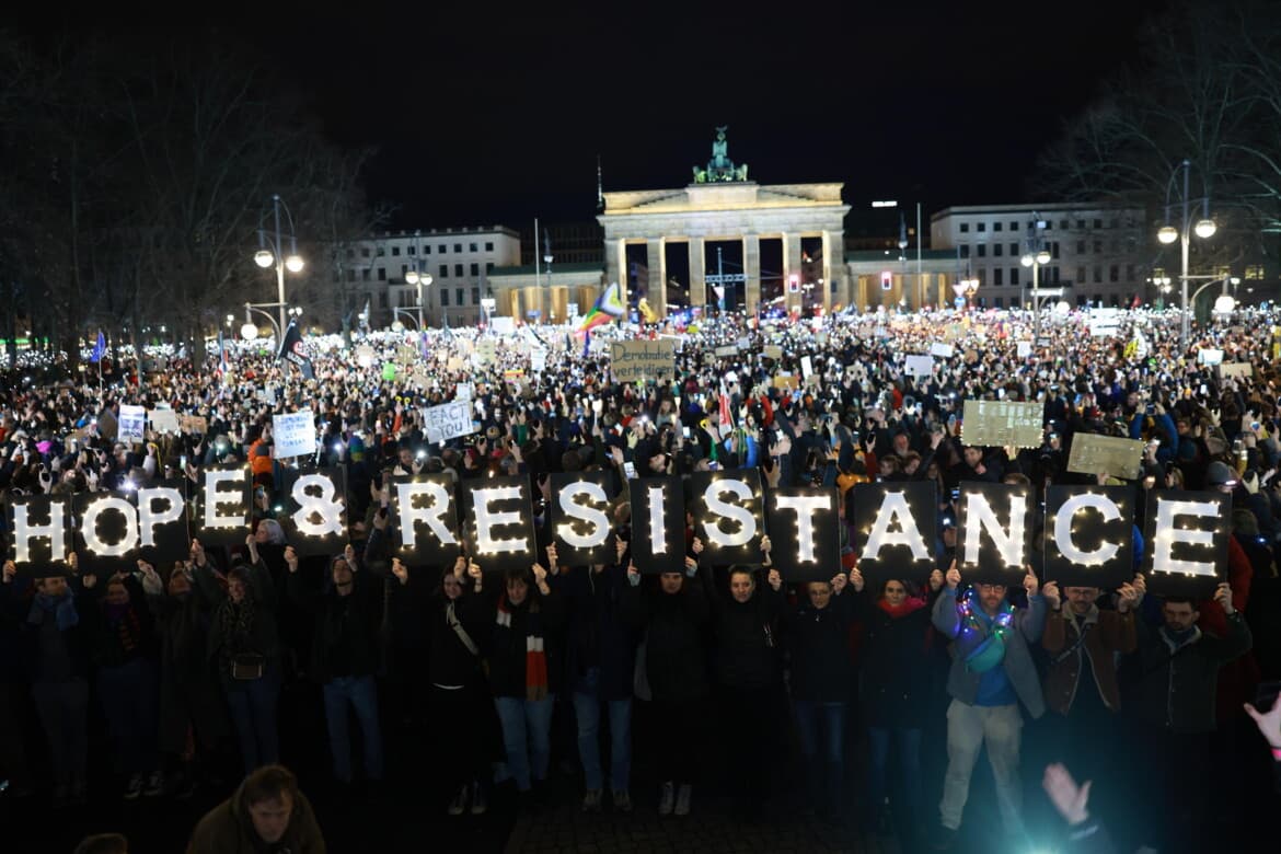 Against the ultra -right, a ‘sea of ​​lights’ floods the German squares