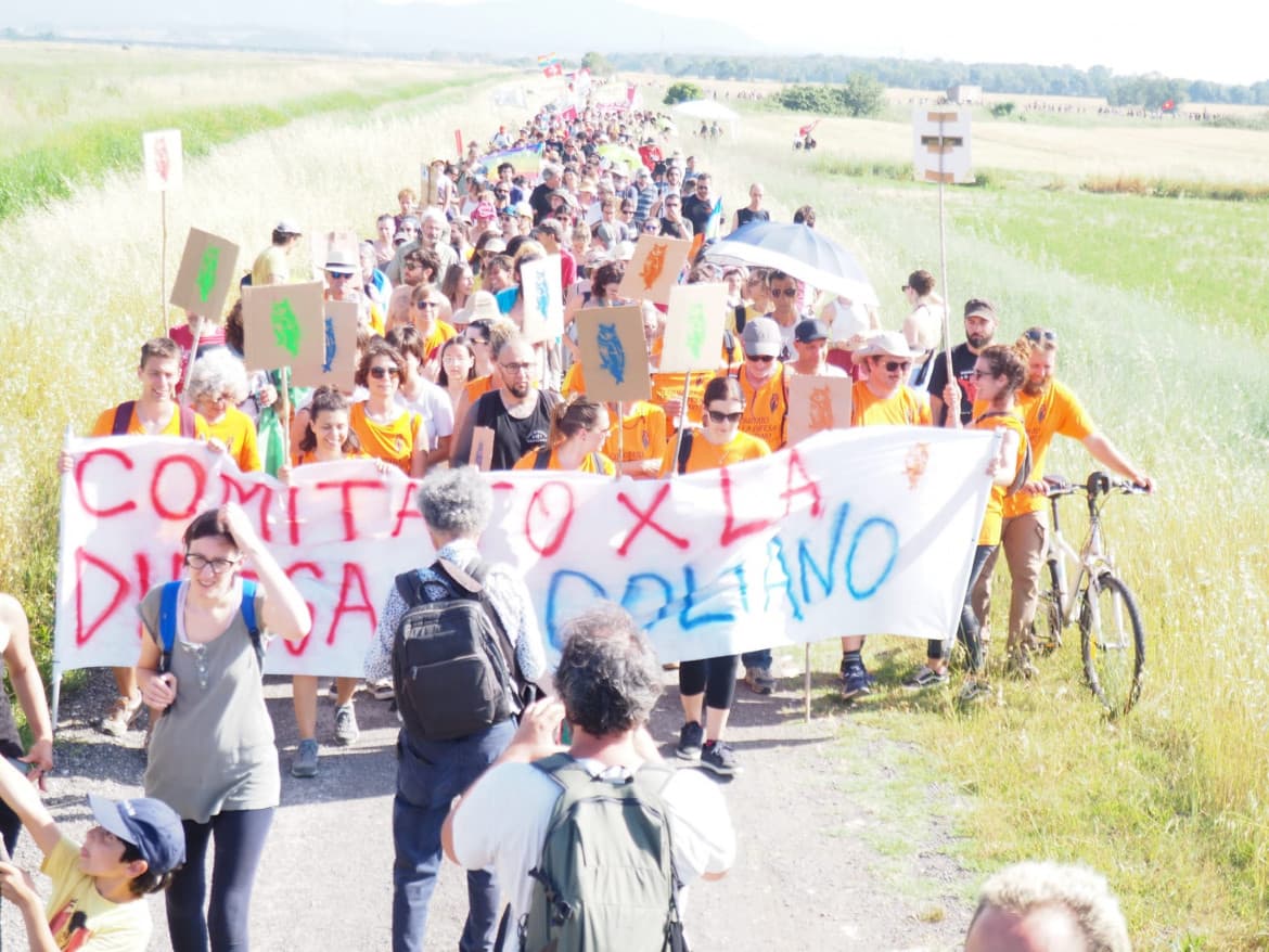 The No Base movement steps of protests against a new carabinieri fortress