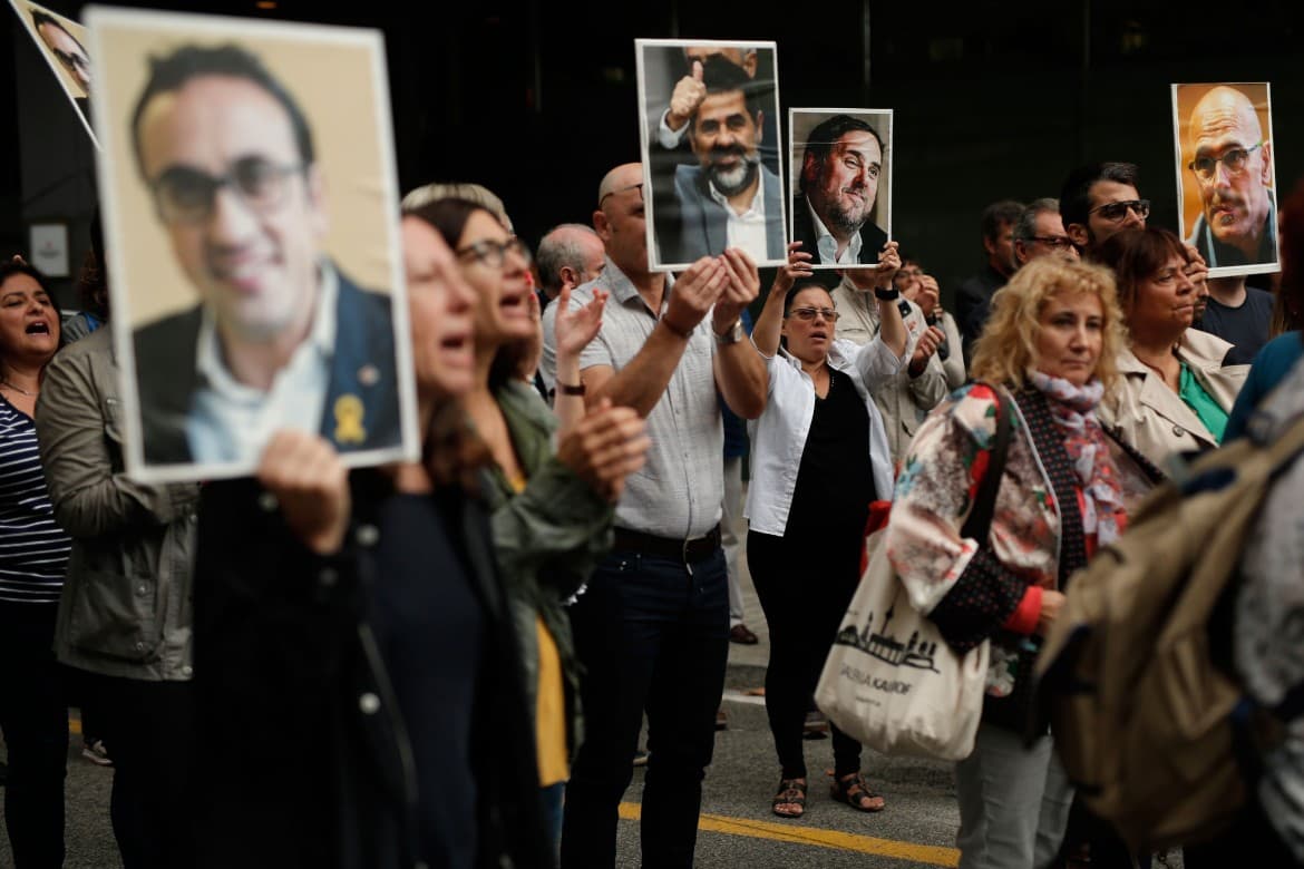 image of catalan protesters