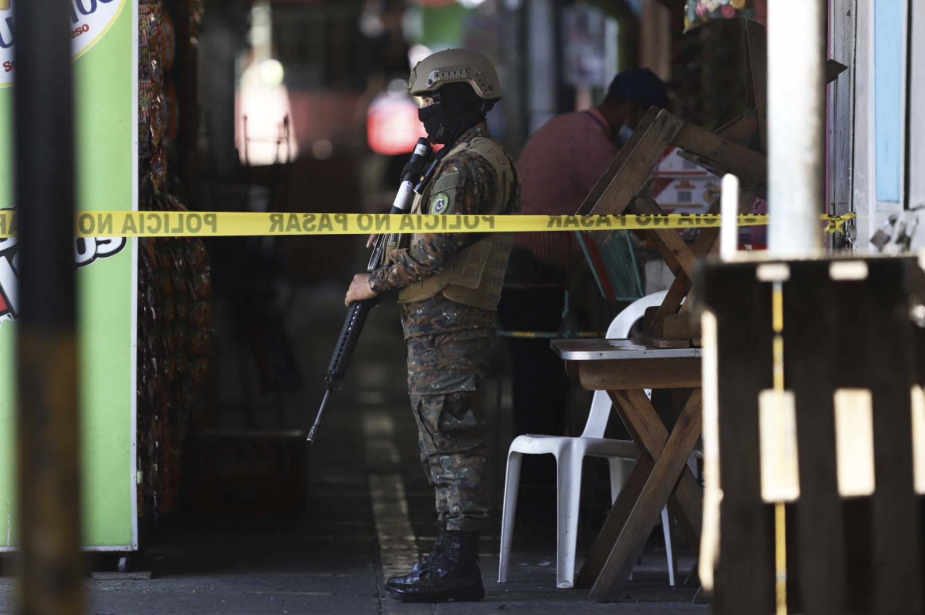 Journalists protest after Bukele tightens grip on Salvadoran press