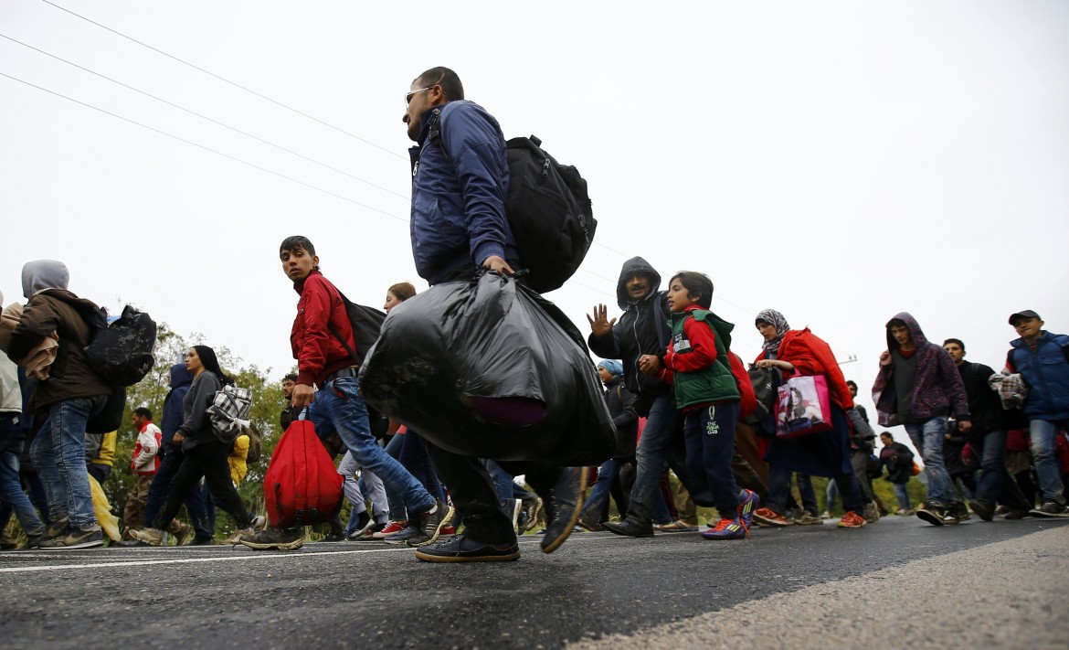 Immigration, emigration and secular stagnation