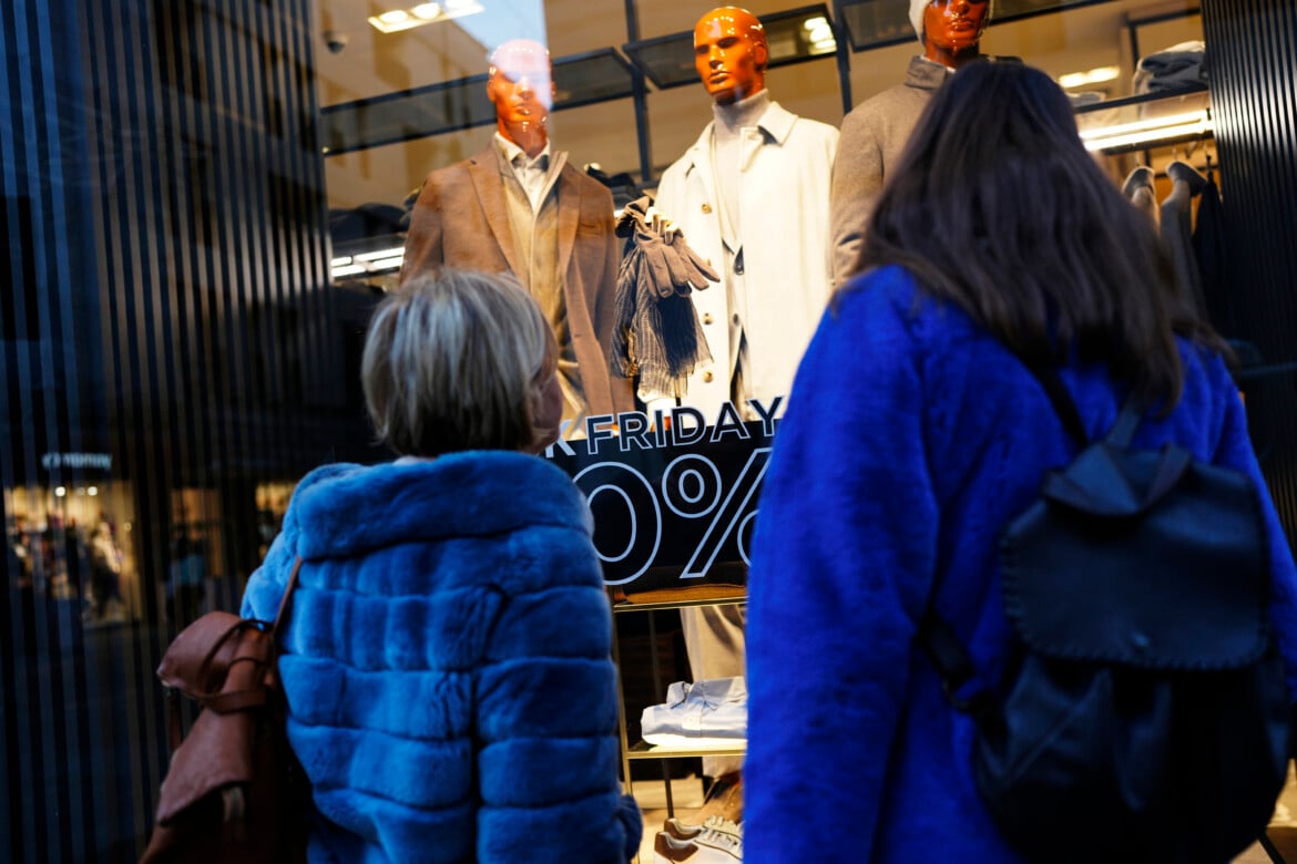 Italian fashion brands presided over domestic sweatshops, investigation reveals