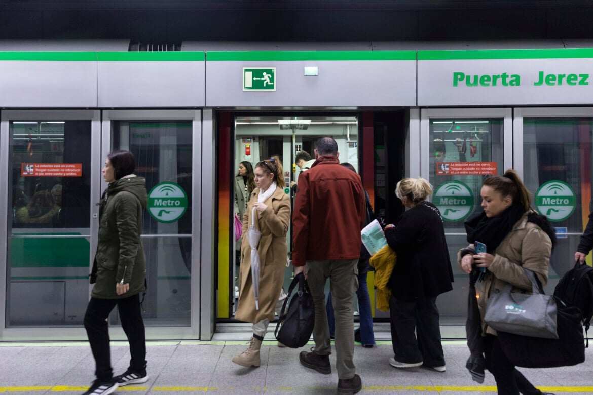 Spain will try out a nationwide public transport subscription