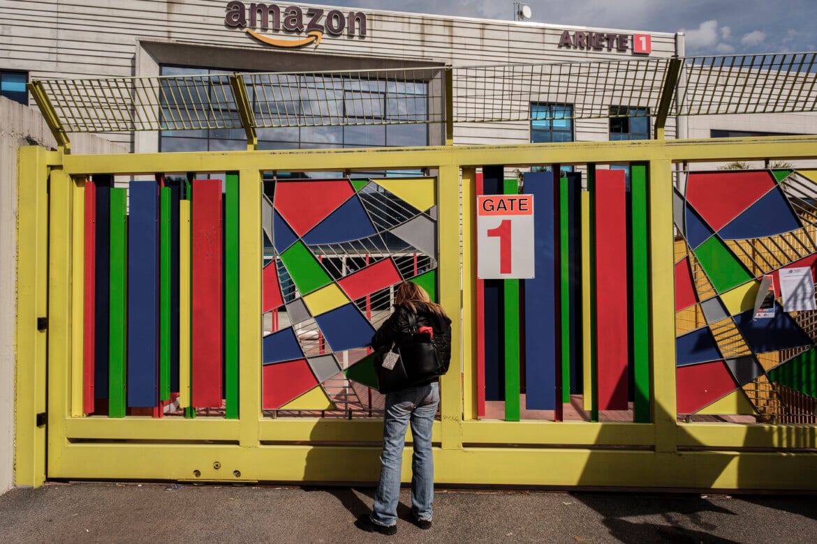 A government official met with Amazon in Milan over tax bill settlement