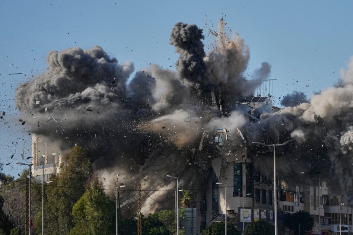 ‘Devastating’ days for UN peacekeepers in Lebanon where Israel uses white phosphorus 