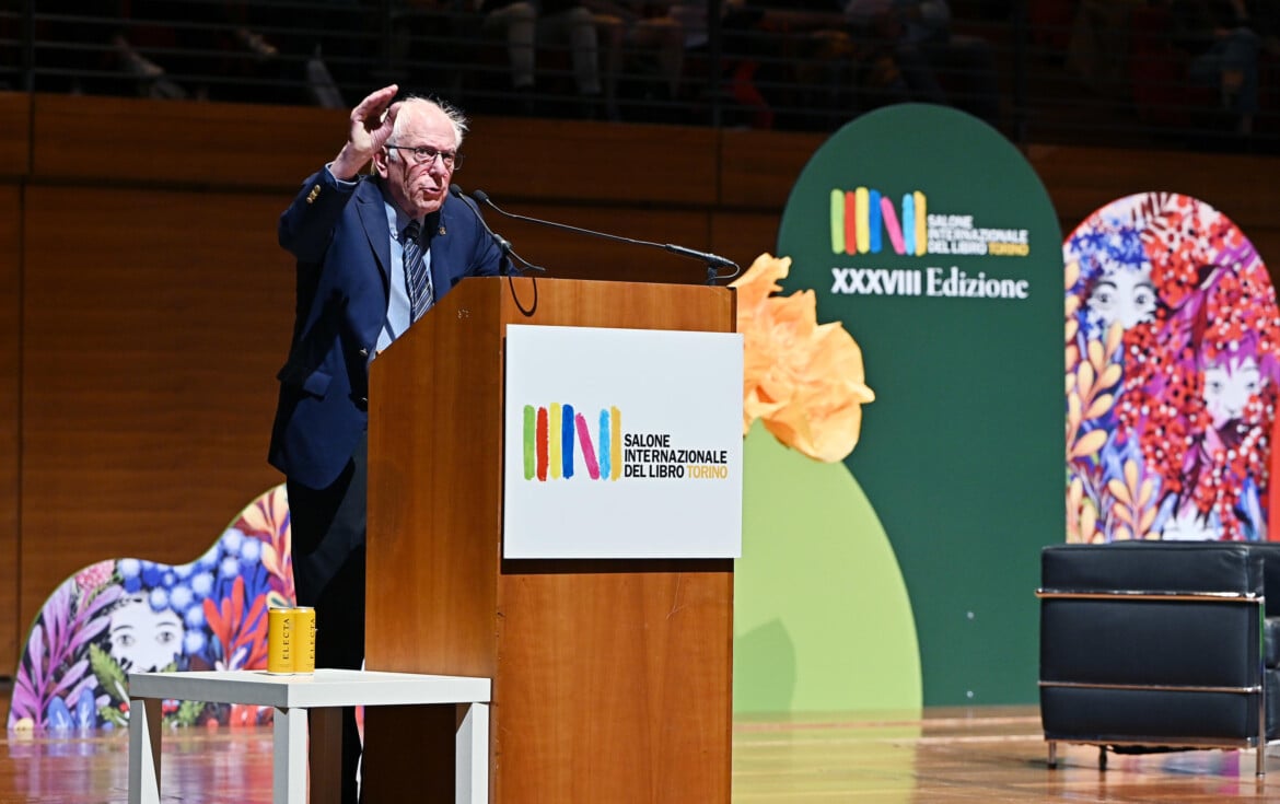 Bernie Sanders greeted like a rock star in Turin: ‘Fight oligarchy’ 