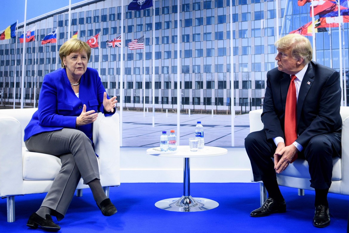 German Jets against Assad? Merkel weighs end to 'humanitarian' bombings