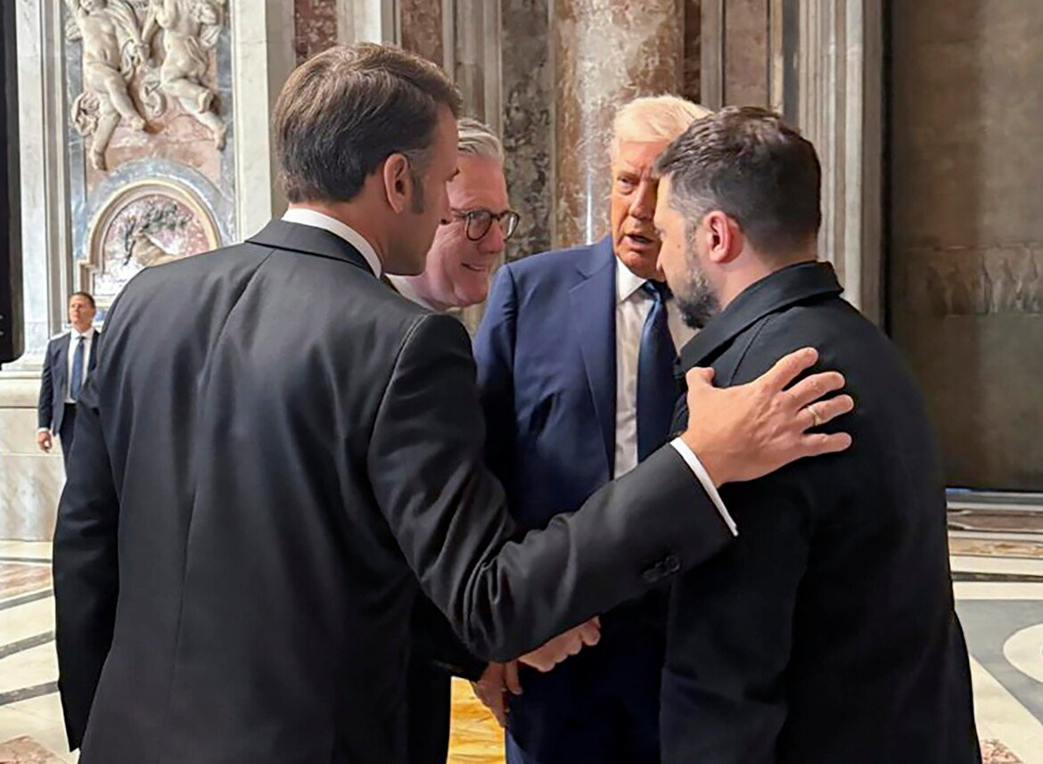 Called by Francis, small signs of peace in Trump-Zelensky talk