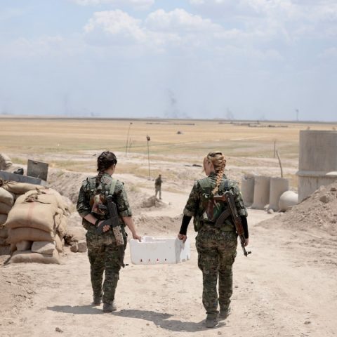 image of female kurdish fighters